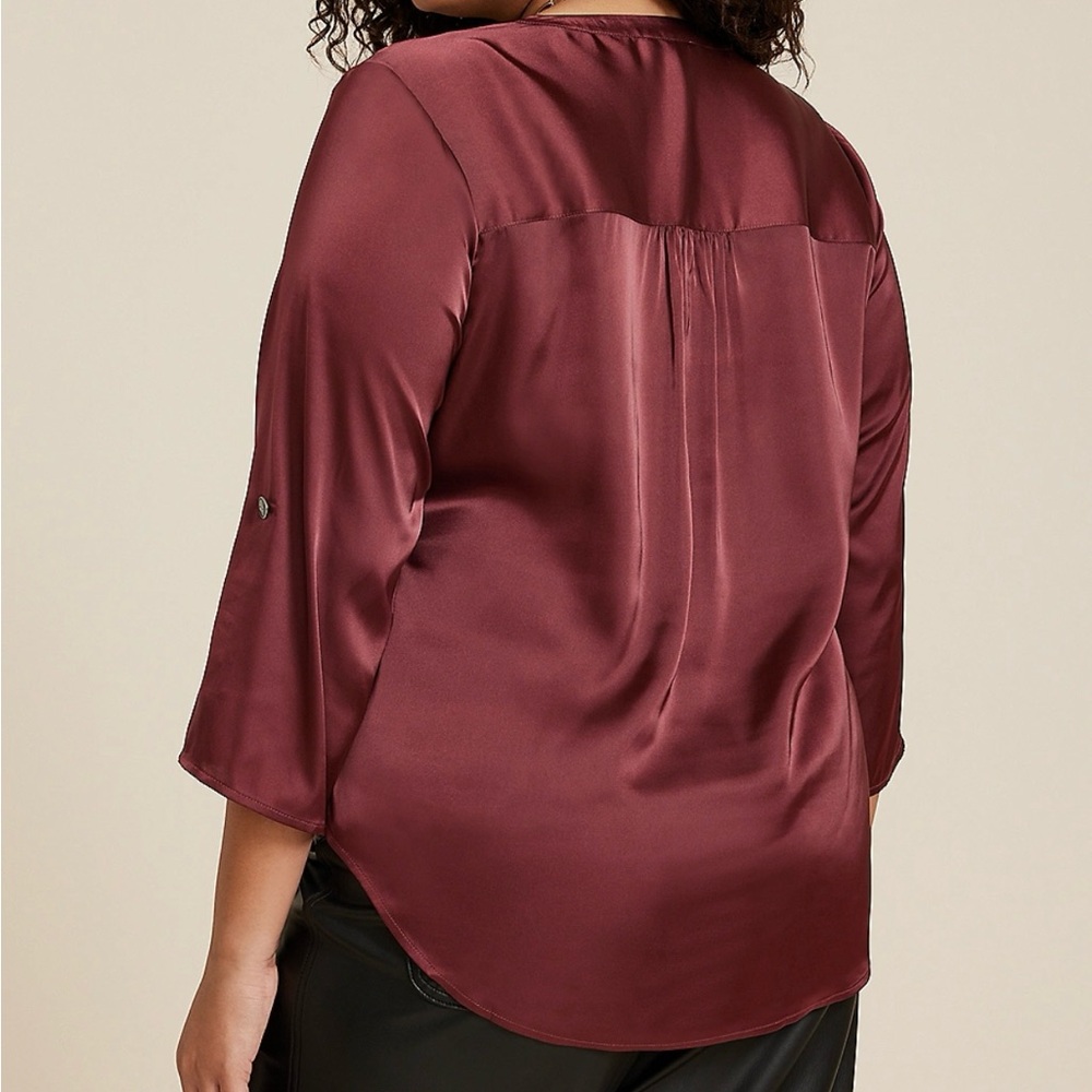 Elegant Burgundy Satin Blouse - Picture 2 of 2
